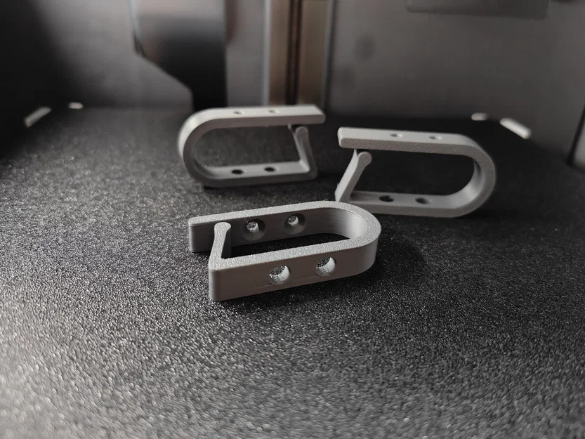 Kẹp Giữ Cáp Gắn Dưới Bàn - Image 1