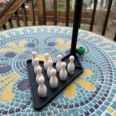 Trò Chơi Ném Bowling Để Bàn (Tabletop Bowling Game)