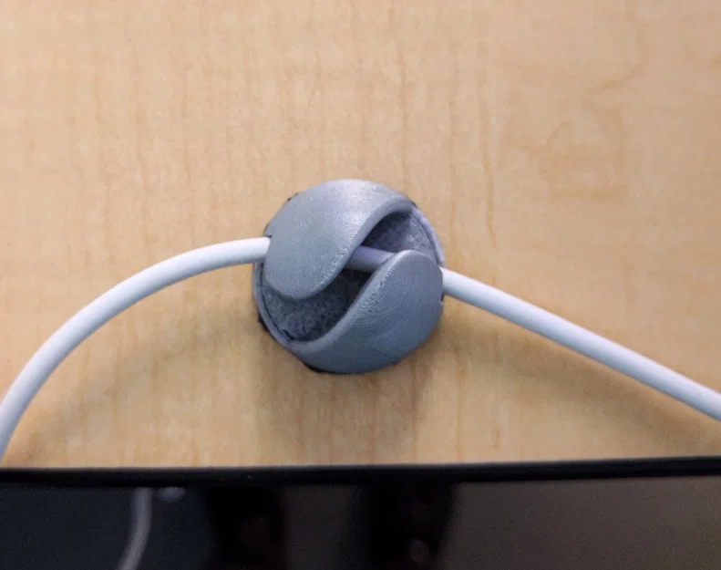 Kẹp giữ dây cáp (Wire Holder) - Image 1