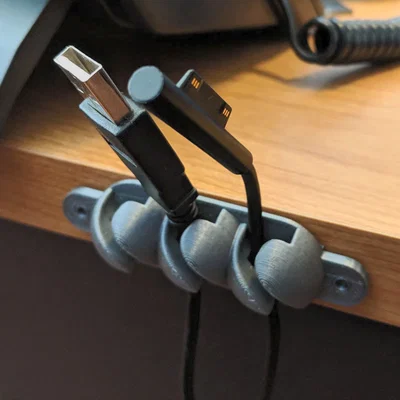 Kẹp giữ 3 sợi dây cáp