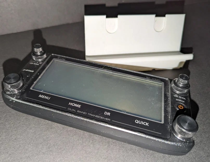 Đế để bàn iCom ID-5100 tích hợp mặt đế Gridfinity - Image 3