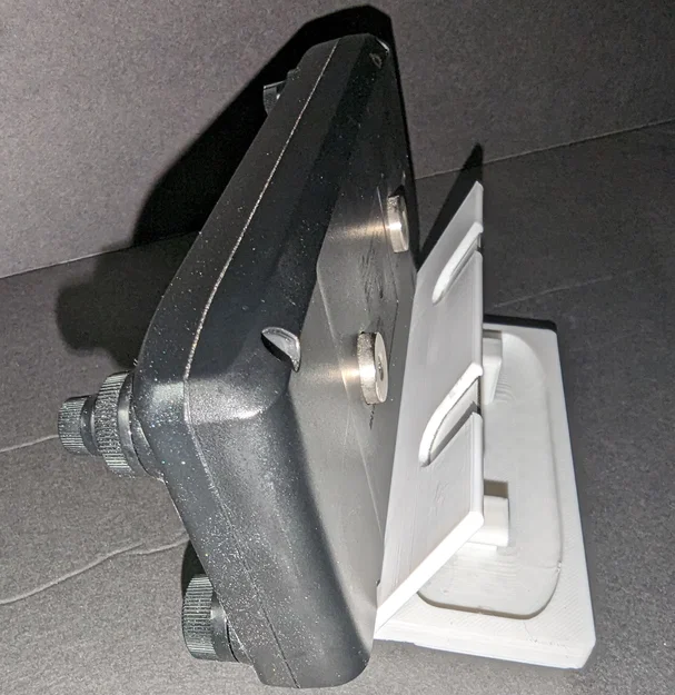 Đế để bàn iCom ID-5100 tích hợp mặt đế Gridfinity - Image 7