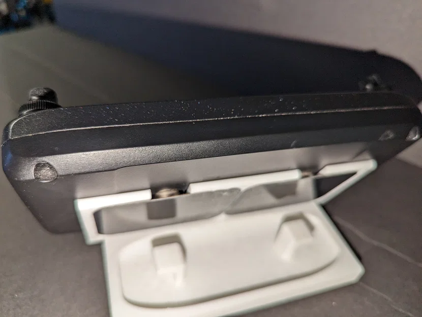 Đế để bàn iCom ID-5100 tích hợp mặt đế Gridfinity - Image 8