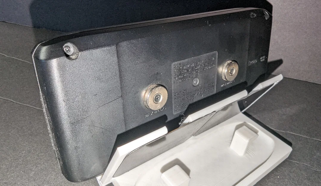 Đế để bàn iCom ID-5100 tích hợp mặt đế Gridfinity - Image 12