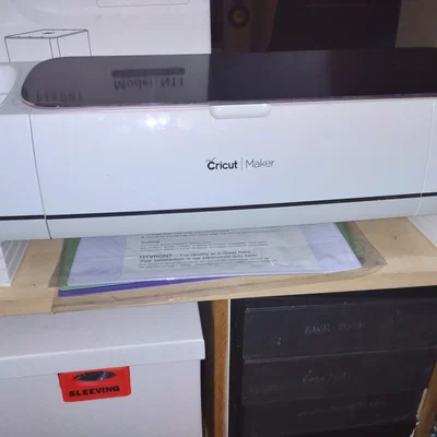 Chân đế nâng máy Cricut Maker/Maker3