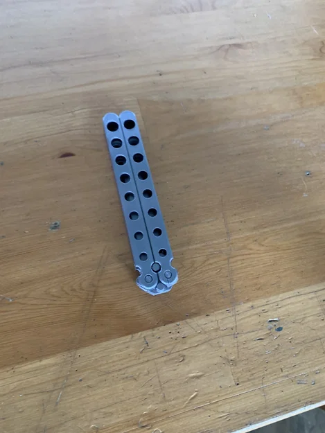 Mô hình Butterfly Knife (Dao bướm) cân bằng tốt - Image 2