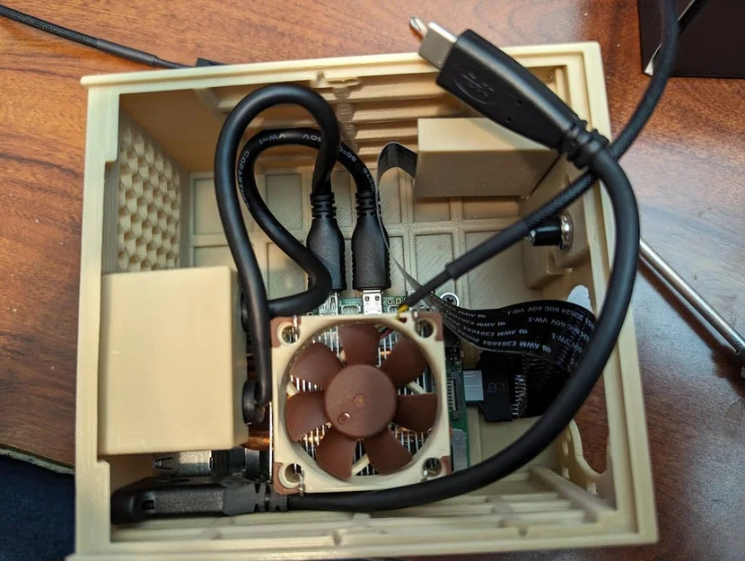 Vỏ Raspberry Pi 5 dạng tháp retro (Retro tower desktop) - Image 6