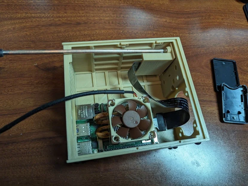 Vỏ Raspberry Pi 5 dạng tháp retro (Retro tower desktop) - Image 7