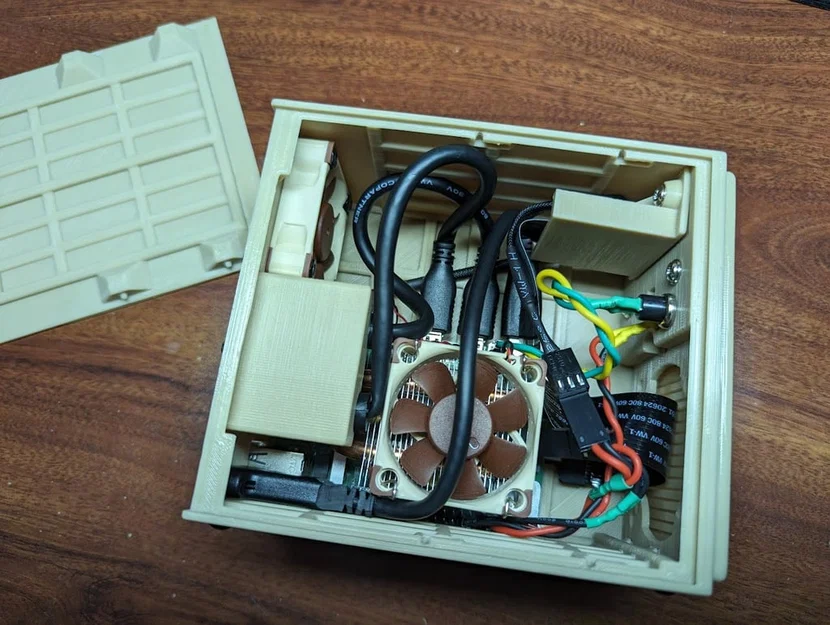 Vỏ Raspberry Pi 5 dạng tháp retro (Retro tower desktop) - Image 8