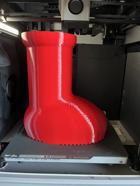 Mô hình đôi ủng đỏ khổng lồ 3D độc đáo cho bé - Image 3