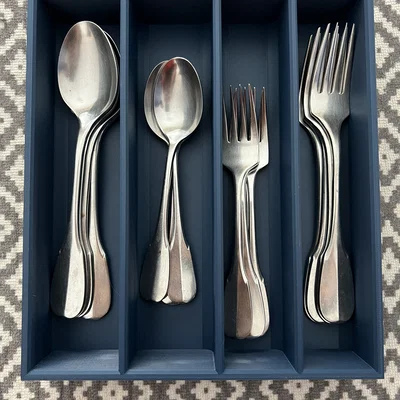 Khay Sắp Xếp Dụng Cụ Ăn Uống (Utensil Organizer)