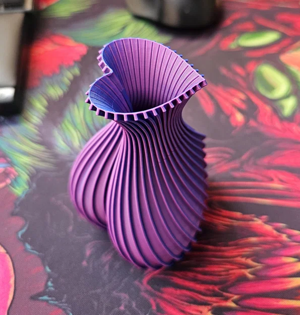 Bình Hoa Trái Tim - Heart Vase (Love Vase) - Image 1