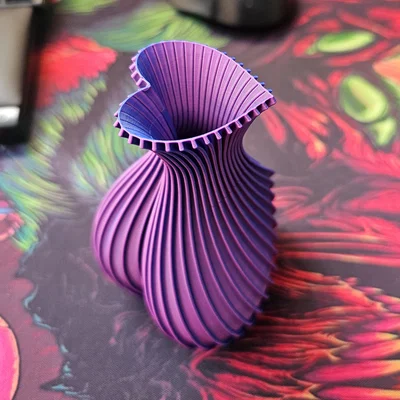 Bình Hoa Trái Tim - Heart Vase (Love Vase)