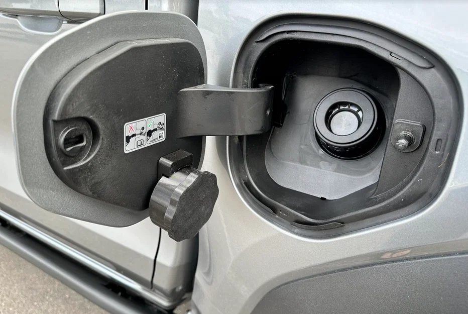 Nắp che capless cho nắp xăng 2023+ GMC Canyon/Chevy Colorado - Image 2