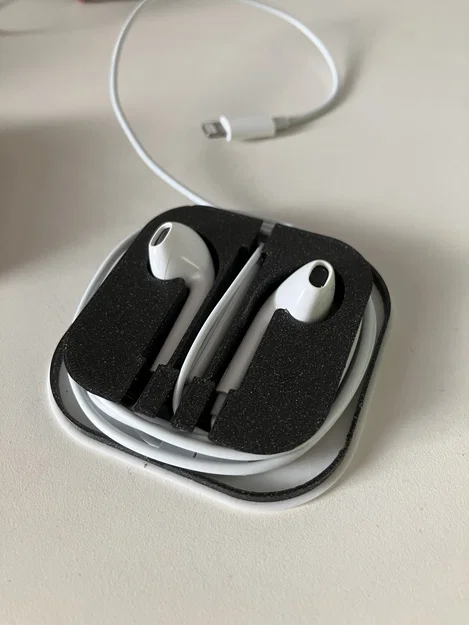 Hộp đựng tai nghe Apple Earpods - Thiết kế 3D gọn gàng, tinh tế - Image 2
