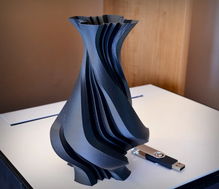 Vase 857 - Bình hoa xoáy tròn trang trí - Image 1