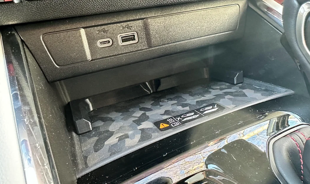 Spacer căn giữa sạc iPhone 14 Pro cho GMC Canyon/Chevy Colorado 2023+ - Image 2