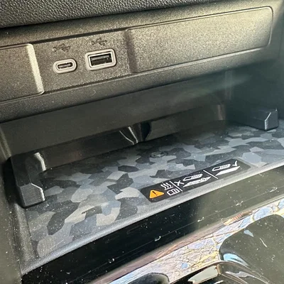 Spacer căn giữa sạc iPhone 14 Pro cho GMC Canyon/Chevy Colorado 2023+