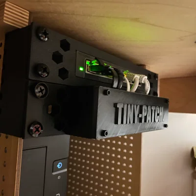 Khay quản lý cáp Tiny-Patch cho tủ rack 10 inch