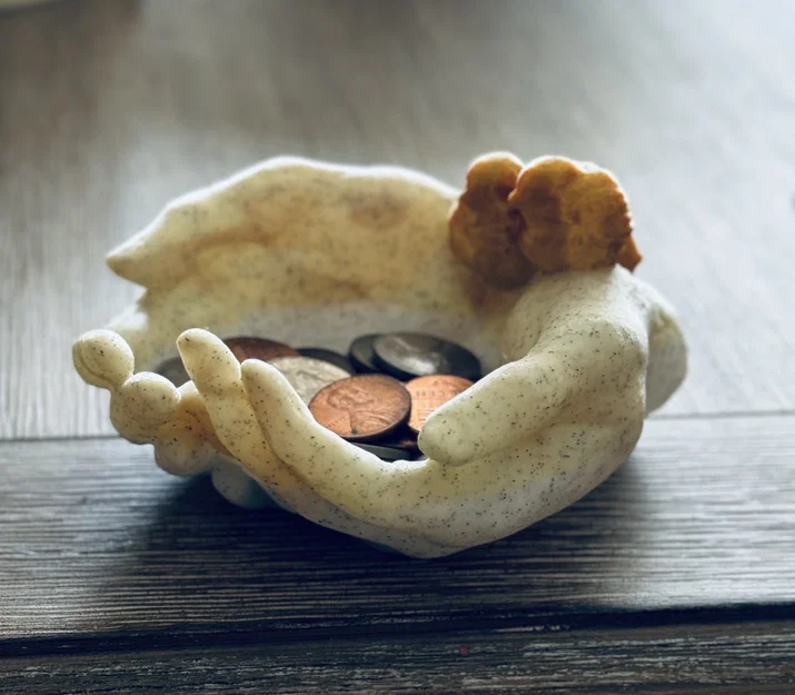 Bàn tay chụm đỡ có chim trên cổ tay (holder) - Image 1