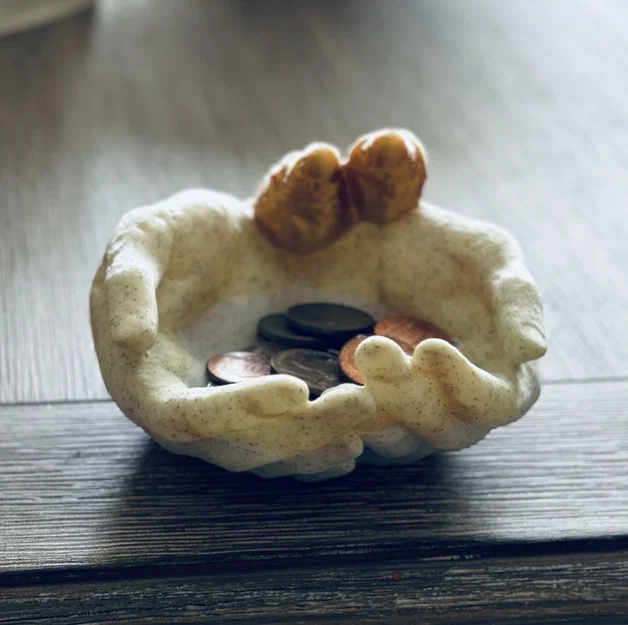Bàn tay chụm đỡ có chim trên cổ tay (holder) - Image 2