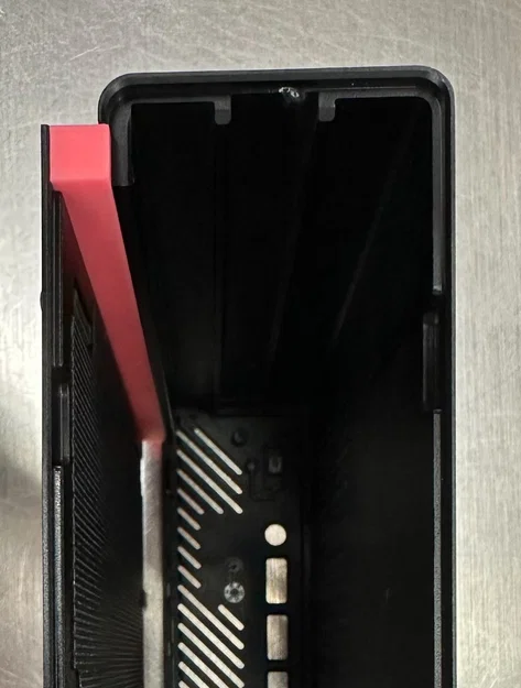Nới đáy case Minisforum MS-01 để vừa SSD dày 15mm - Image 2