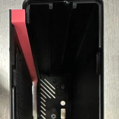 Nới đáy case Minisforum MS-01 để vừa SSD dày 15mm