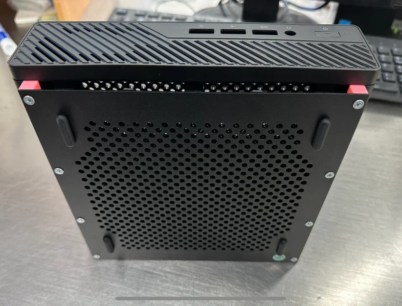 Nới đáy case Minisforum MS-01 để vừa SSD dày 15mm - Image 6