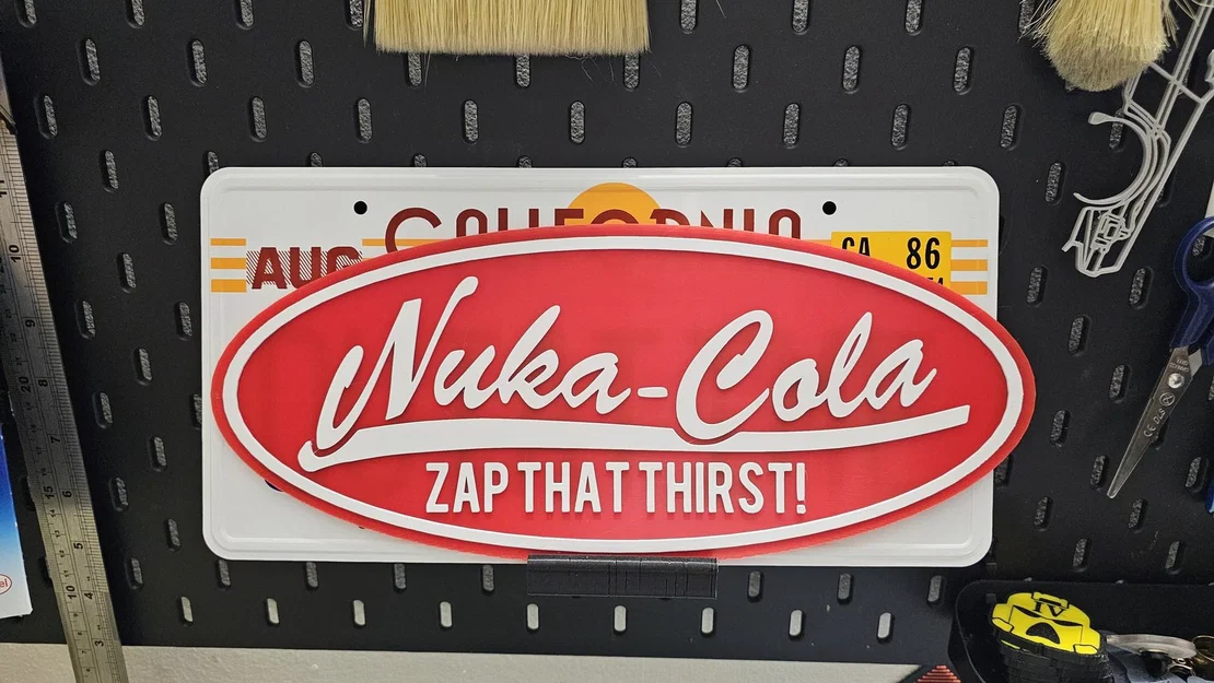 Bảng hiệu treo tường oval Nuka Cola - Image 2