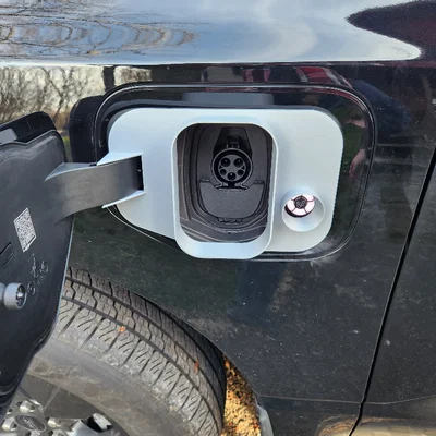 Tấm chắn bảo vệ cổng sạc xe điện Ford Lightning Weather Guard