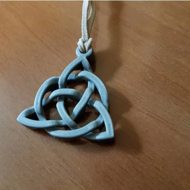 Mặt dây chuyền Triquetra - Mẫu trang sức in 3D độc đáo - Image 2