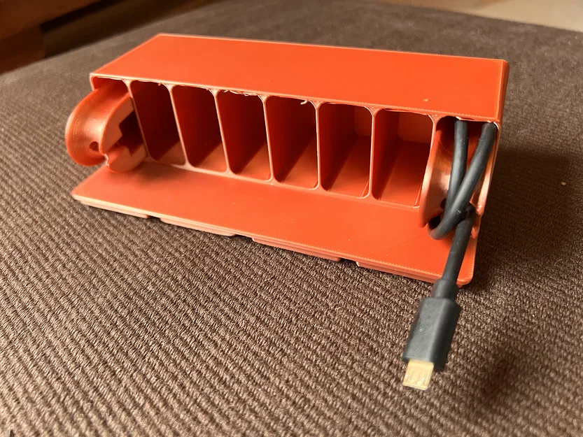 Khay Đựng Cáp Sạc USB Hệ Gridfinity Đặt Ngang Gọn Gàng - Image 1