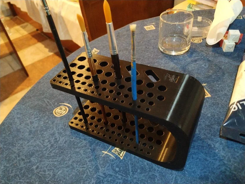 Khay/Đế Cắm Cọ Vẽ - Thiết Kế Hoa Hồng Cong - Image 4