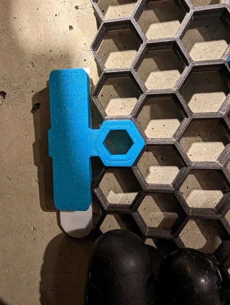 Giá đỡ Command Strip dài hơn, xoay hướng cho Honeycomb Wall - Image 1