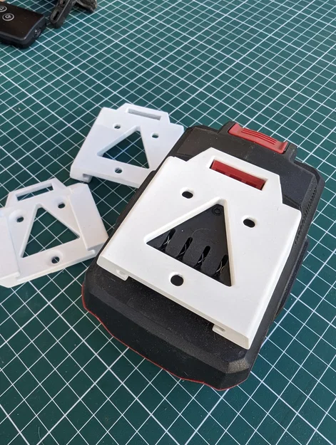 Giá đỡ pin Parkside X20V (accu) gắn tường/gắn dưới kệ - Image 4