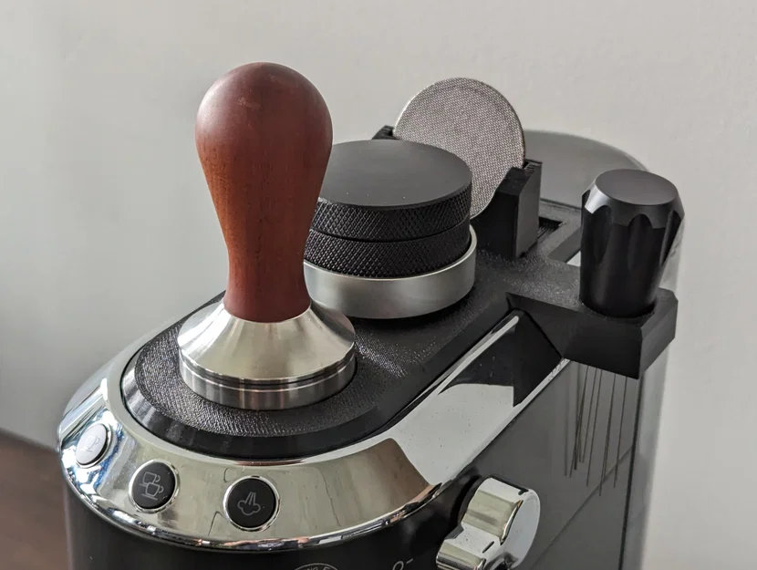 Nắp khay tách DeLonghi Dedica & giá để tool 51mm (EC680/EC685) - Image 1