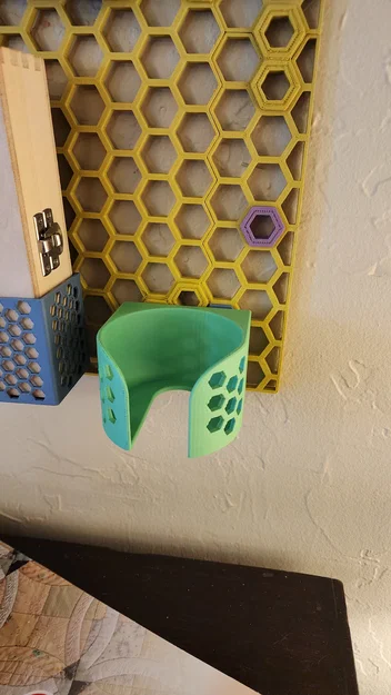 Giá treo chai cồn IPA 75mm cho Honeycomb Storage Wall (HSW) - Image 2