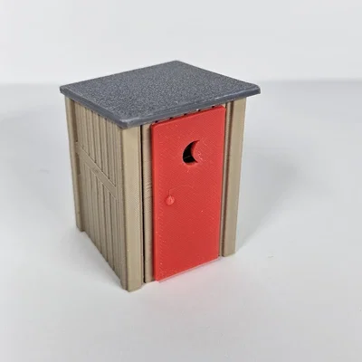 Nhà vệ sinh ngoài trời O Scale với cửa trăng khuyết