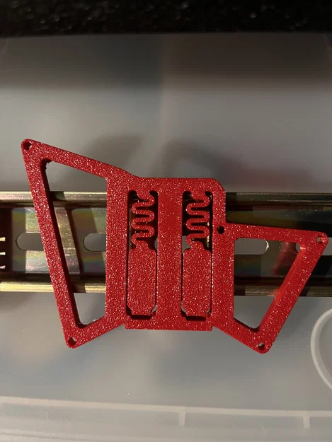 Ngàm gắn DIN rail gia cố chắc chắn cho mạch SKR mini E3 - Image 1