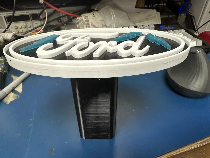 Nắp che hitch Ford F150 Lightning - Image 1