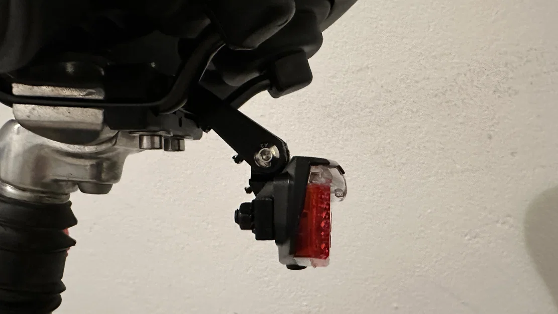 Giá đỡ đèn hậu gắn yên xe đạp chắc chắn, dễ lắp đặt bằng 3D Printing - Image 11