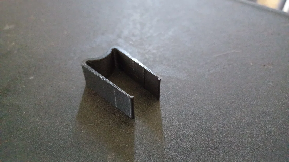 Dụng cụ gỡ keycap đàn hồi (Compliant Key Cap Puller) - Image 1