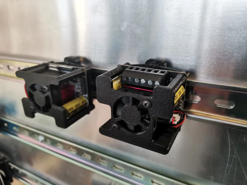 BTT TMC 5160T / TMC5160T Plus (w/o case) - Ống gió quạt 3010 + adapter gắn DIN rail - Image 1