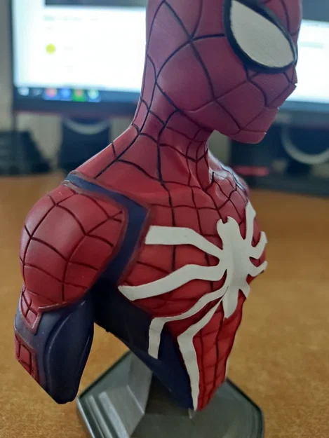Mô hình tượng bán thân Spider-Man 1:3 in 3D cực chi tiết - Image 1