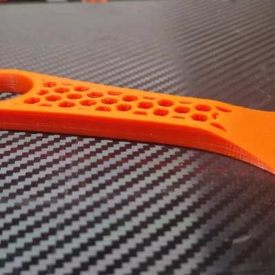 Dụng cụ cạo bàn in 3D Mini với họa tiết tổ ong cực kỳ tiện lợi