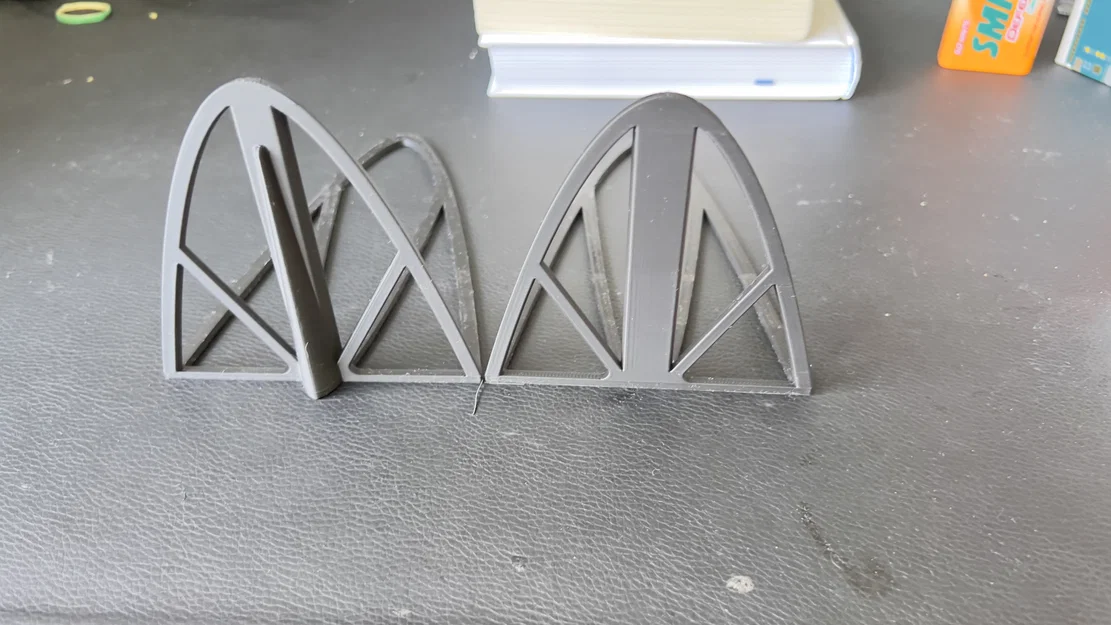 Chặn Sách (Book End) - Image 2