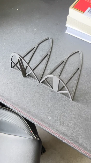 Chặn Sách (Book End) - Image 6