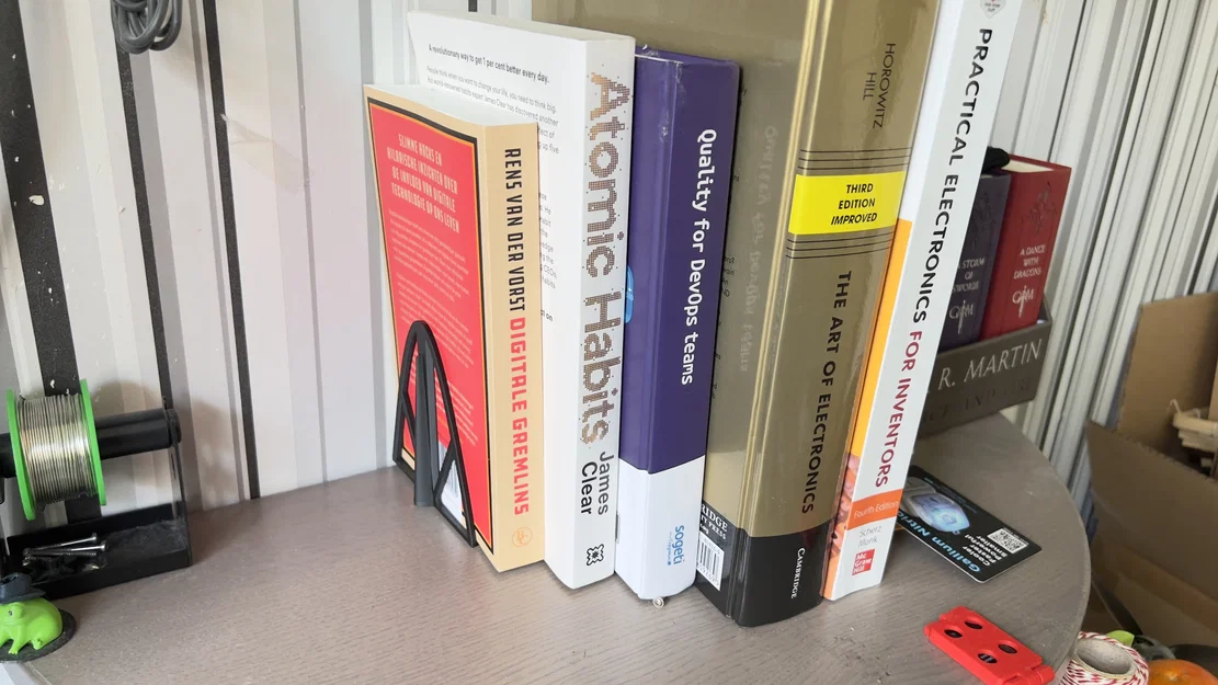 Chặn Sách (Book End) - Image 7