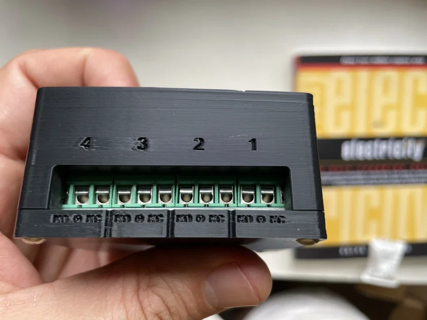 Hộp (Enclosure) cho LC Tech 4-Relay ESP-01 - Image 1