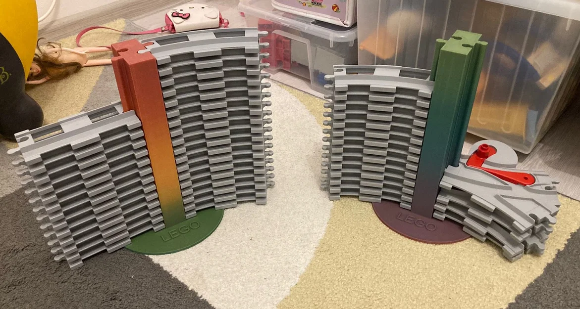 Giá đỡ sắp xếp đường ray tàu Lego Duplo (Lego Duplo Train Tracks Organizer) - Image 1